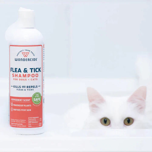 Wondercide Peppermint Scent Flea & Tick Shampoo for Dogs + Cats with Natural Essential Oils