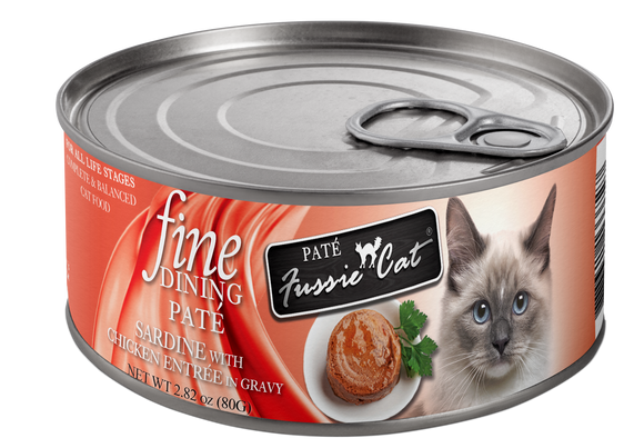 Fussie Cat Fine Dining Pate Sardine with Chicken Entree in Gravy Canned Cat Food (2.82 oz / 80g Can)